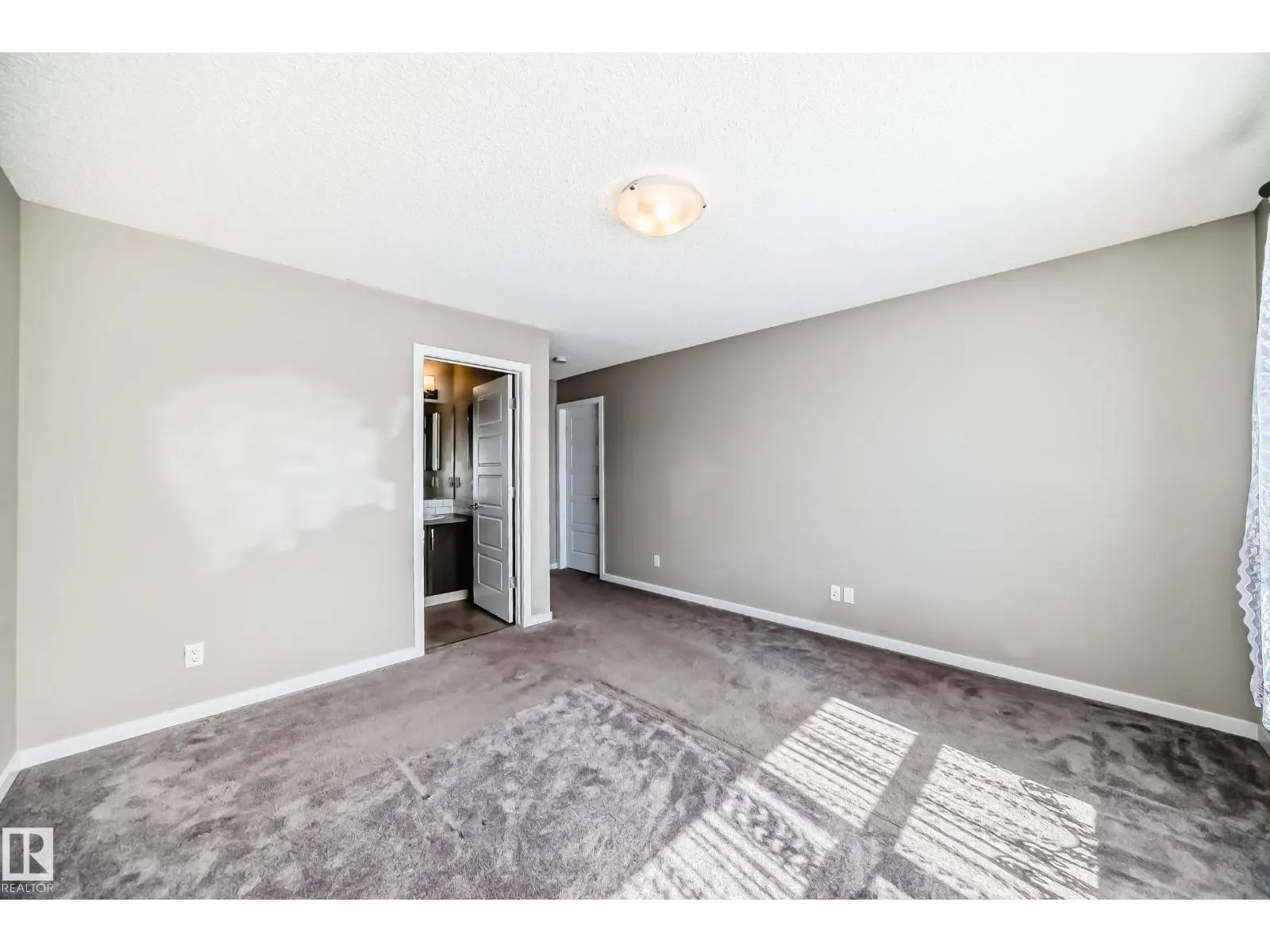 1247 McConachie BV NW NW