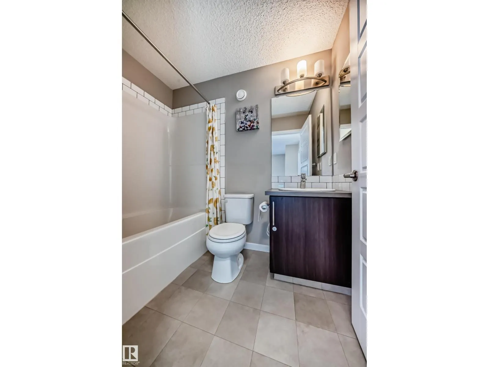1247 McConachie BV NW NW