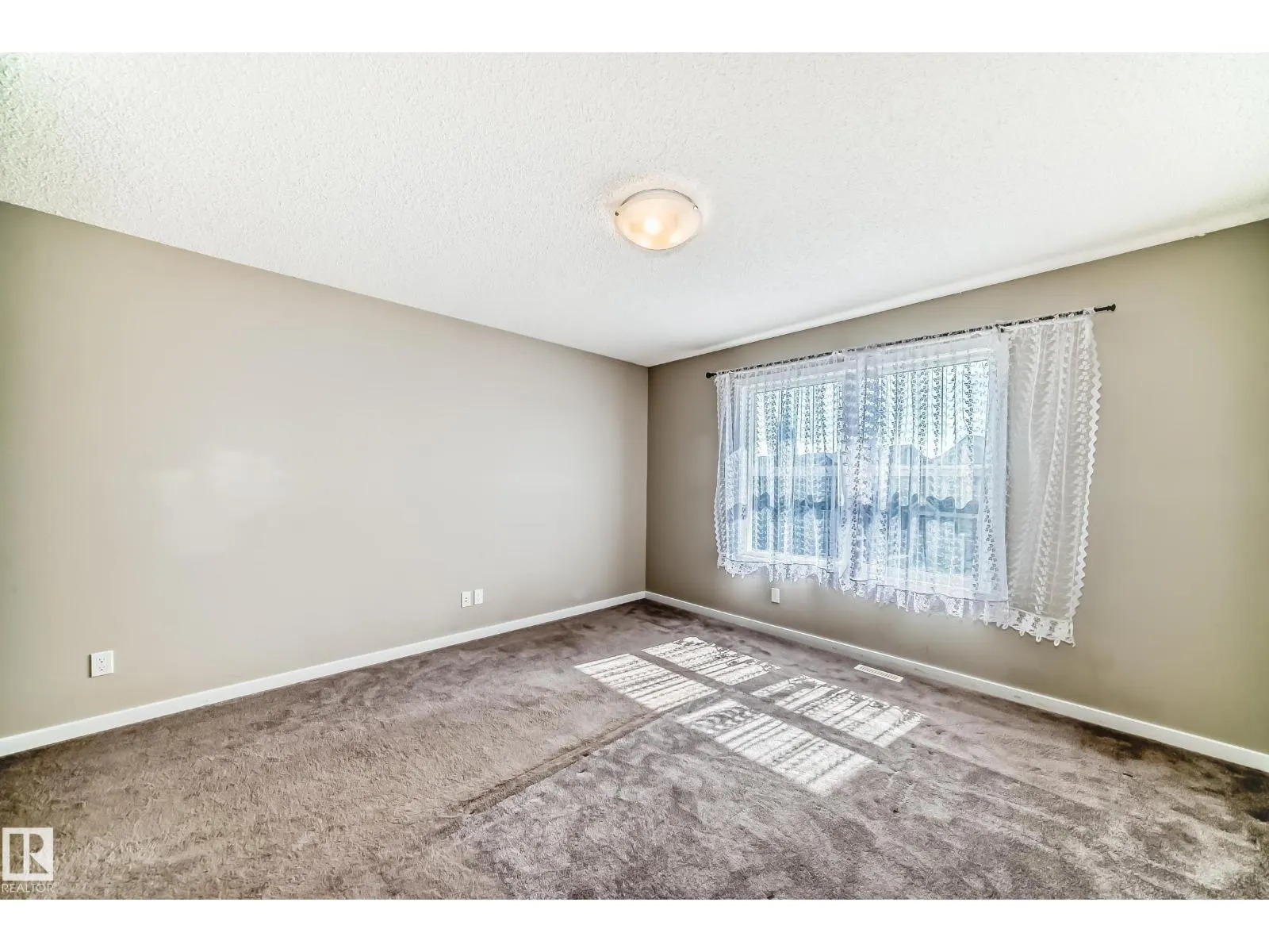 1247 McConachie BV NW NW