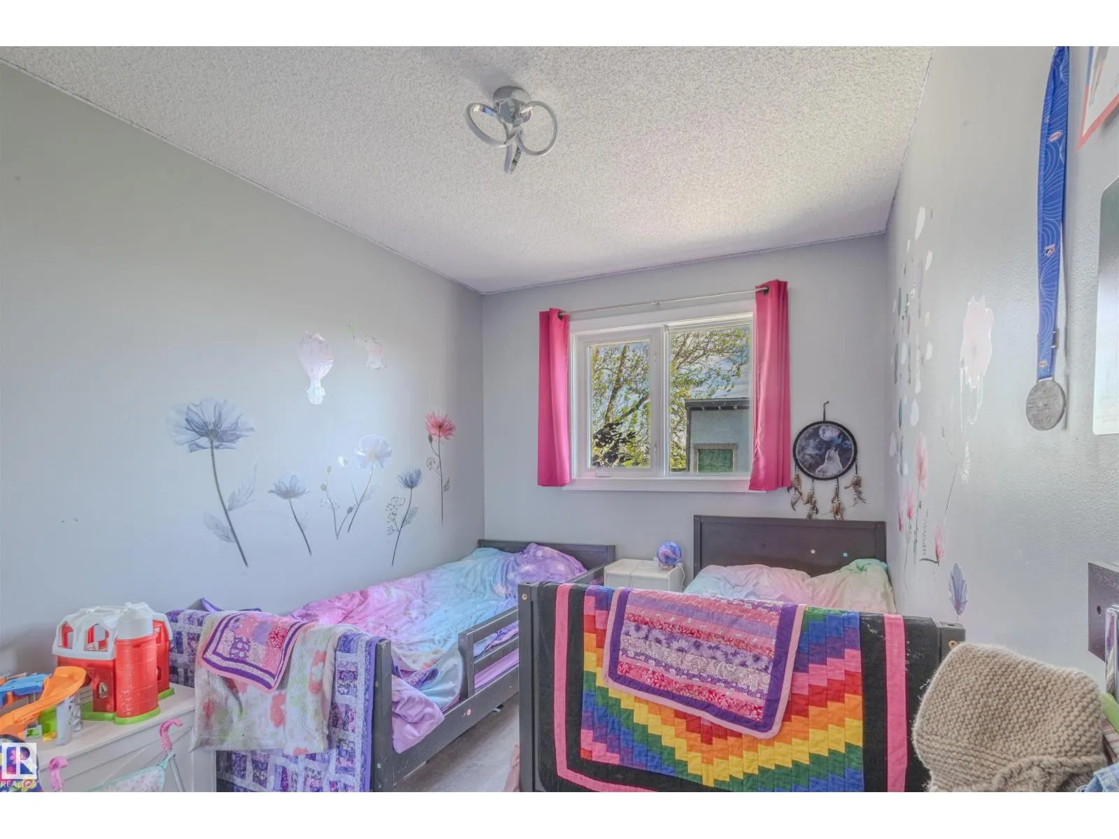 2716 44A AV NW