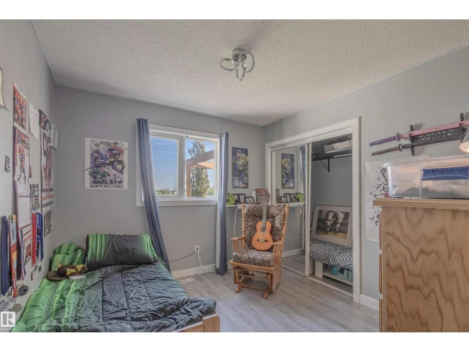 2716 44A AV NW
