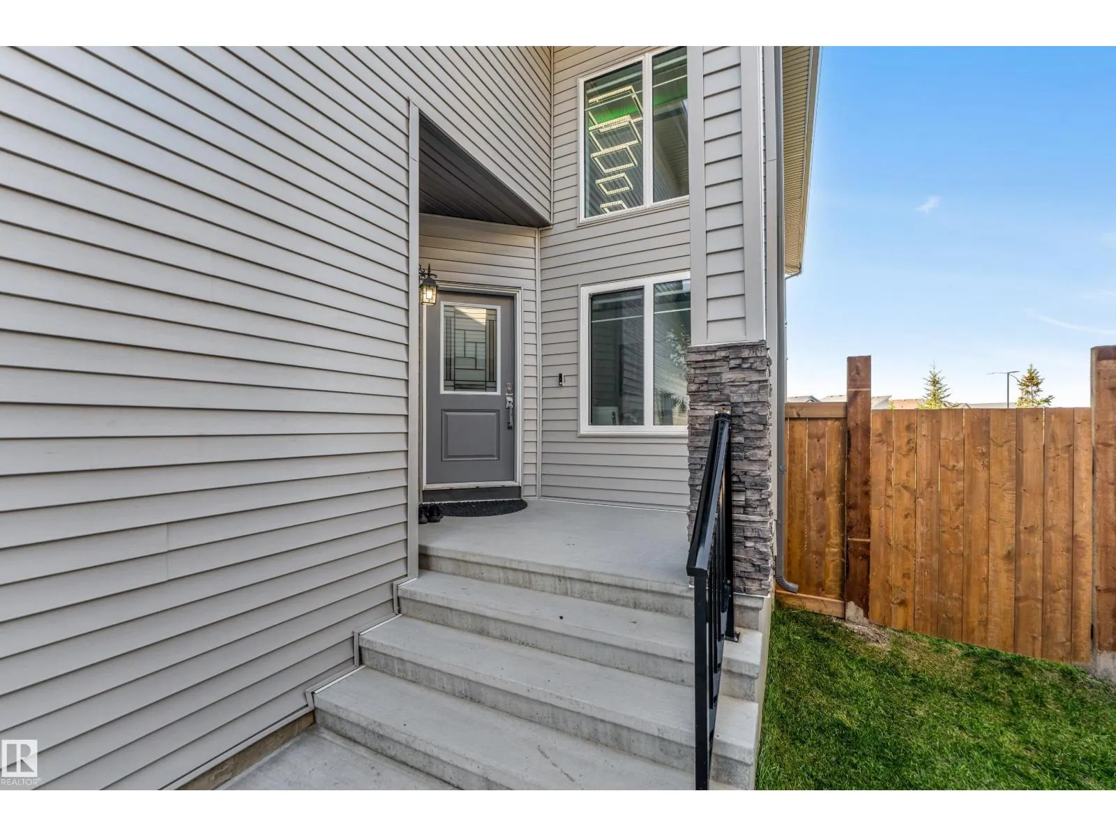 6221 172A AV NW