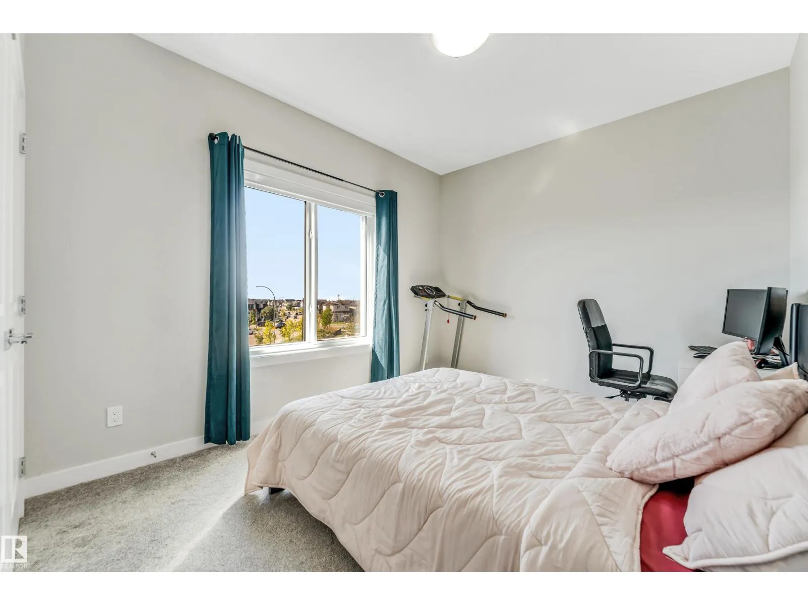 6221 172A AV NW
