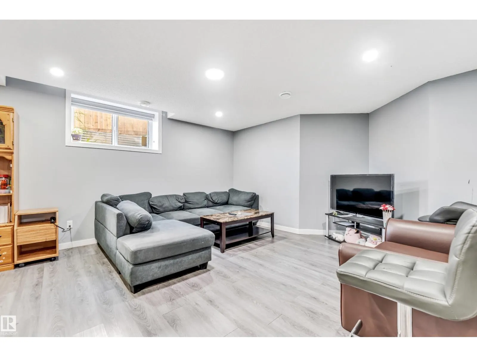 6221 172A AV NW