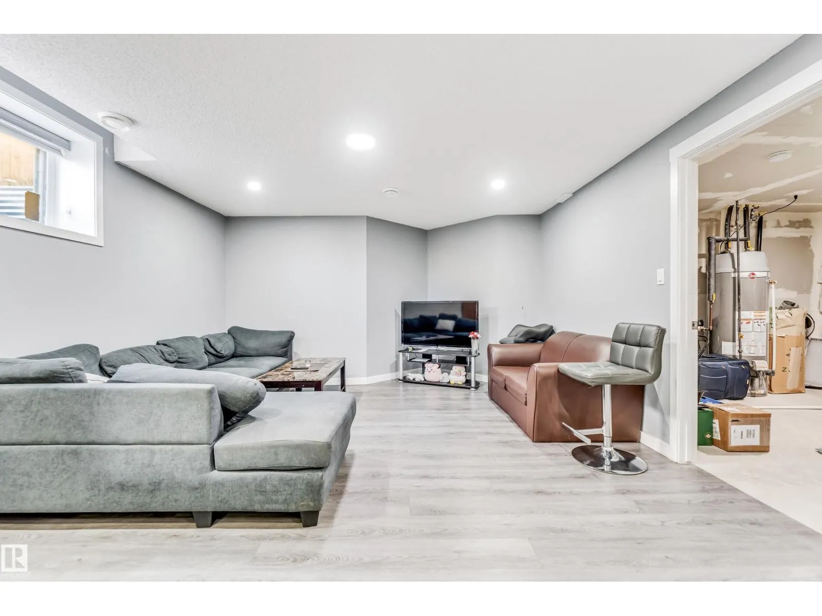 6221 172A AV NW