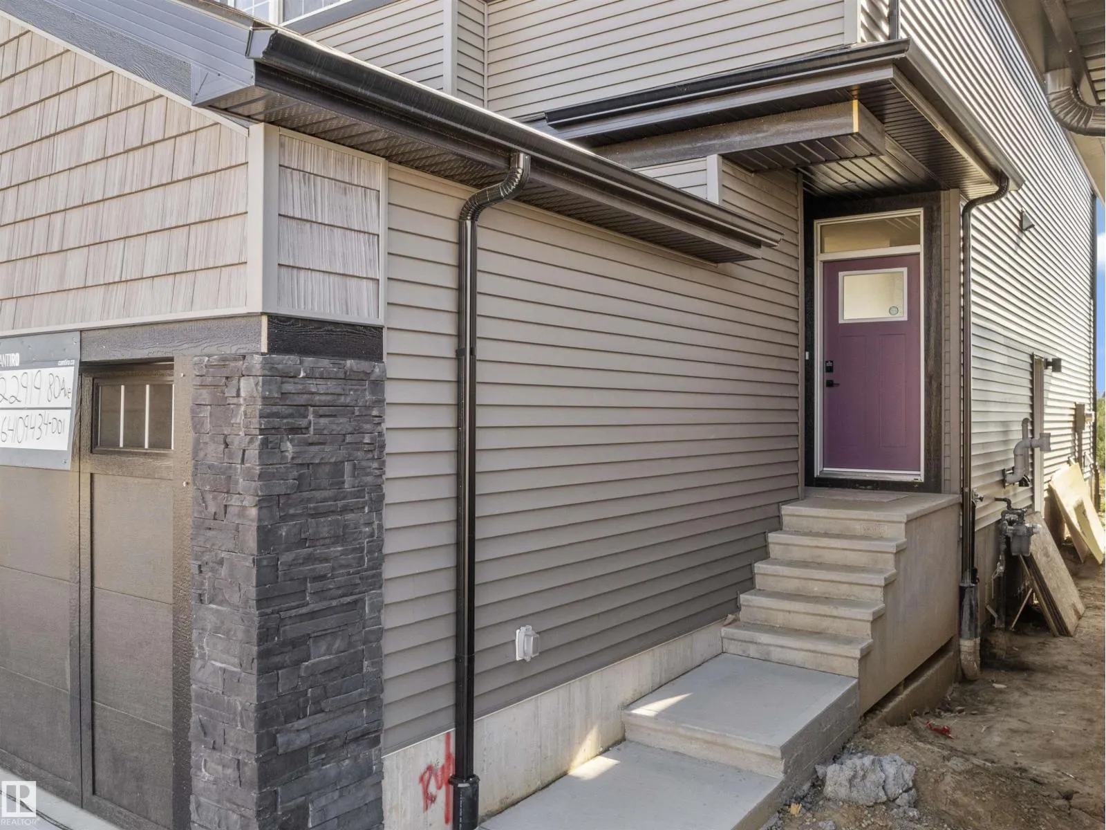 22919 80 AV NW
