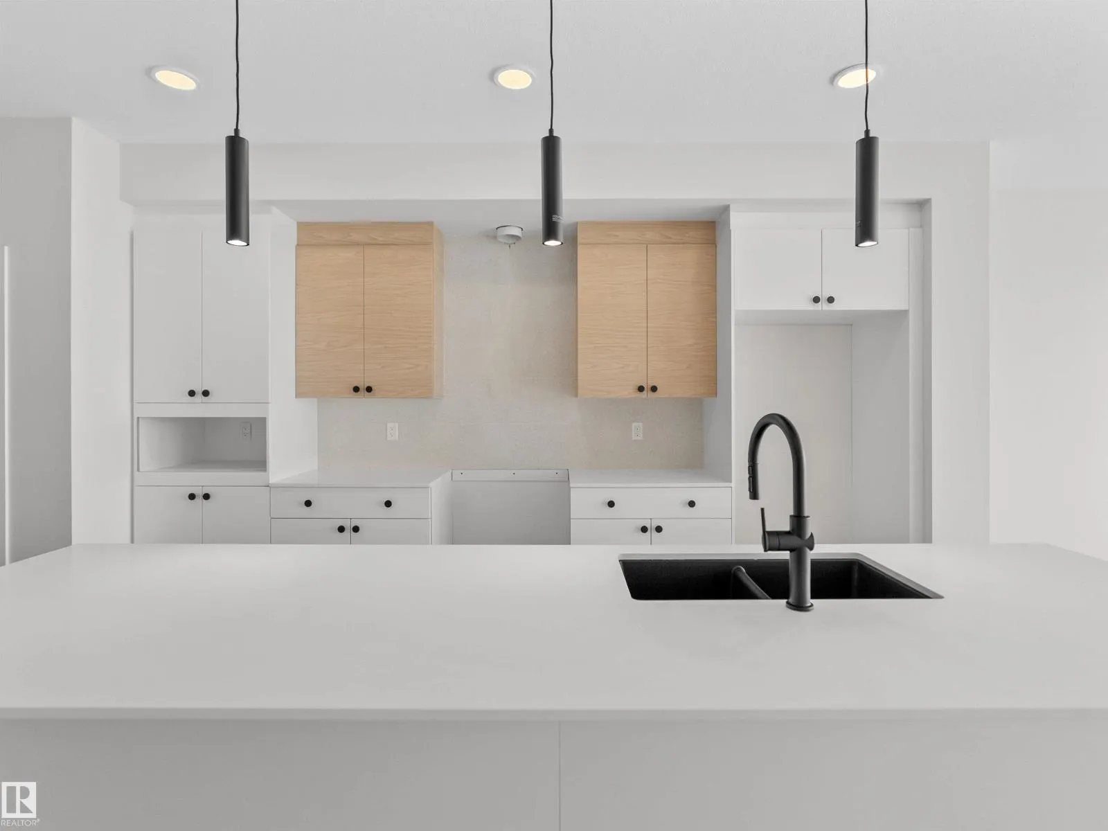 22919 80 AV NW
