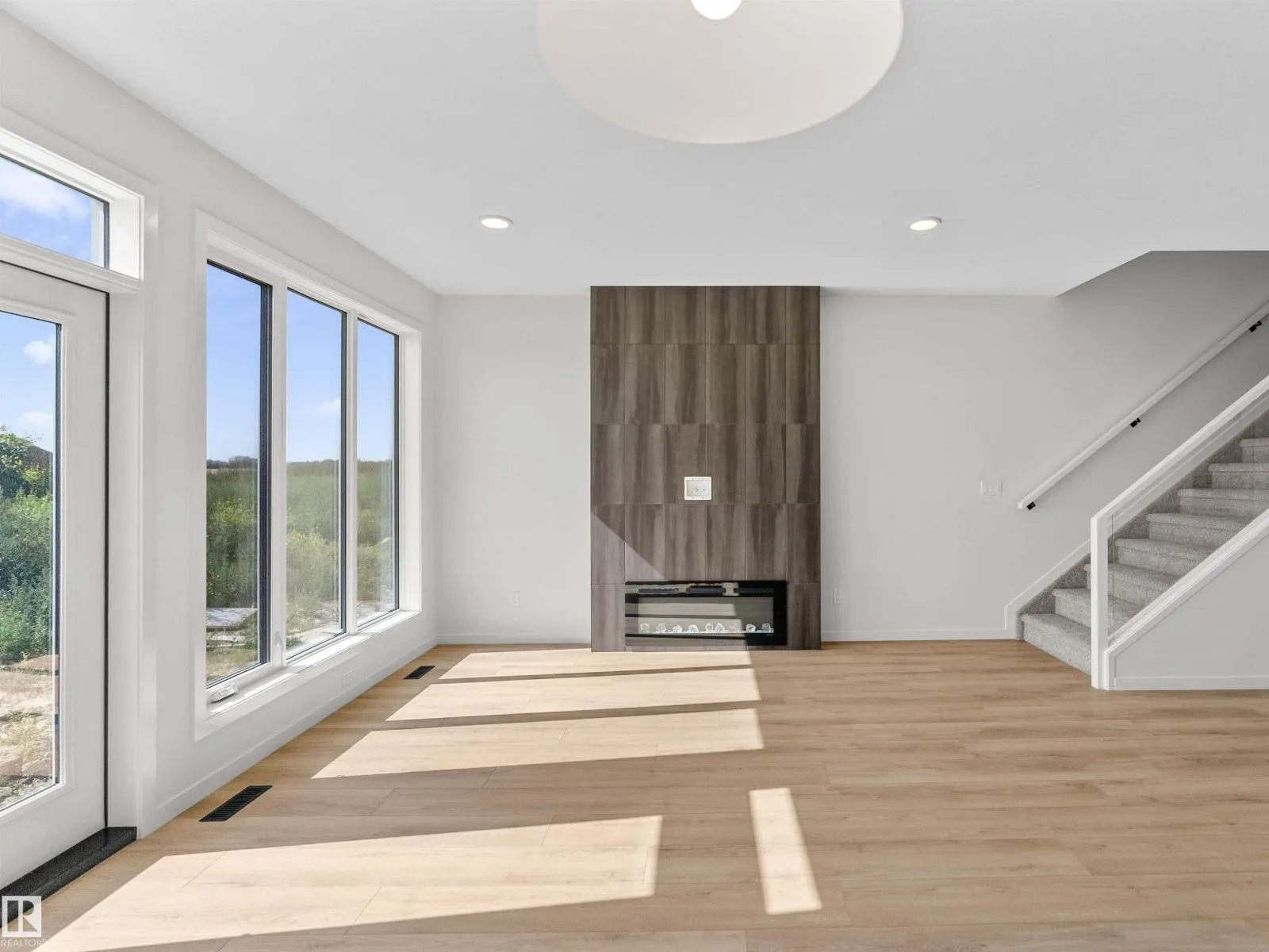 22919 80 AV NW