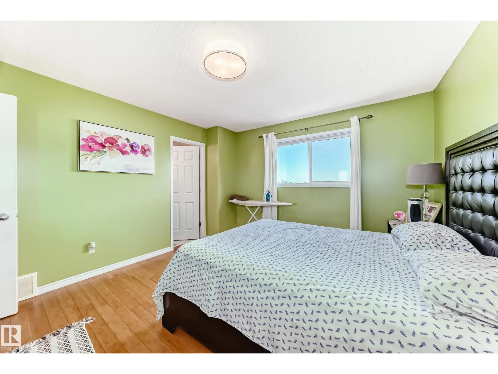 5506 165 AV NW