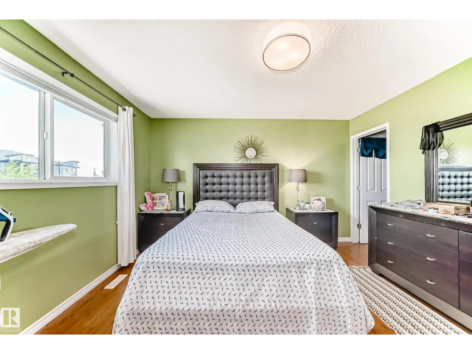 5506 165 AV NW