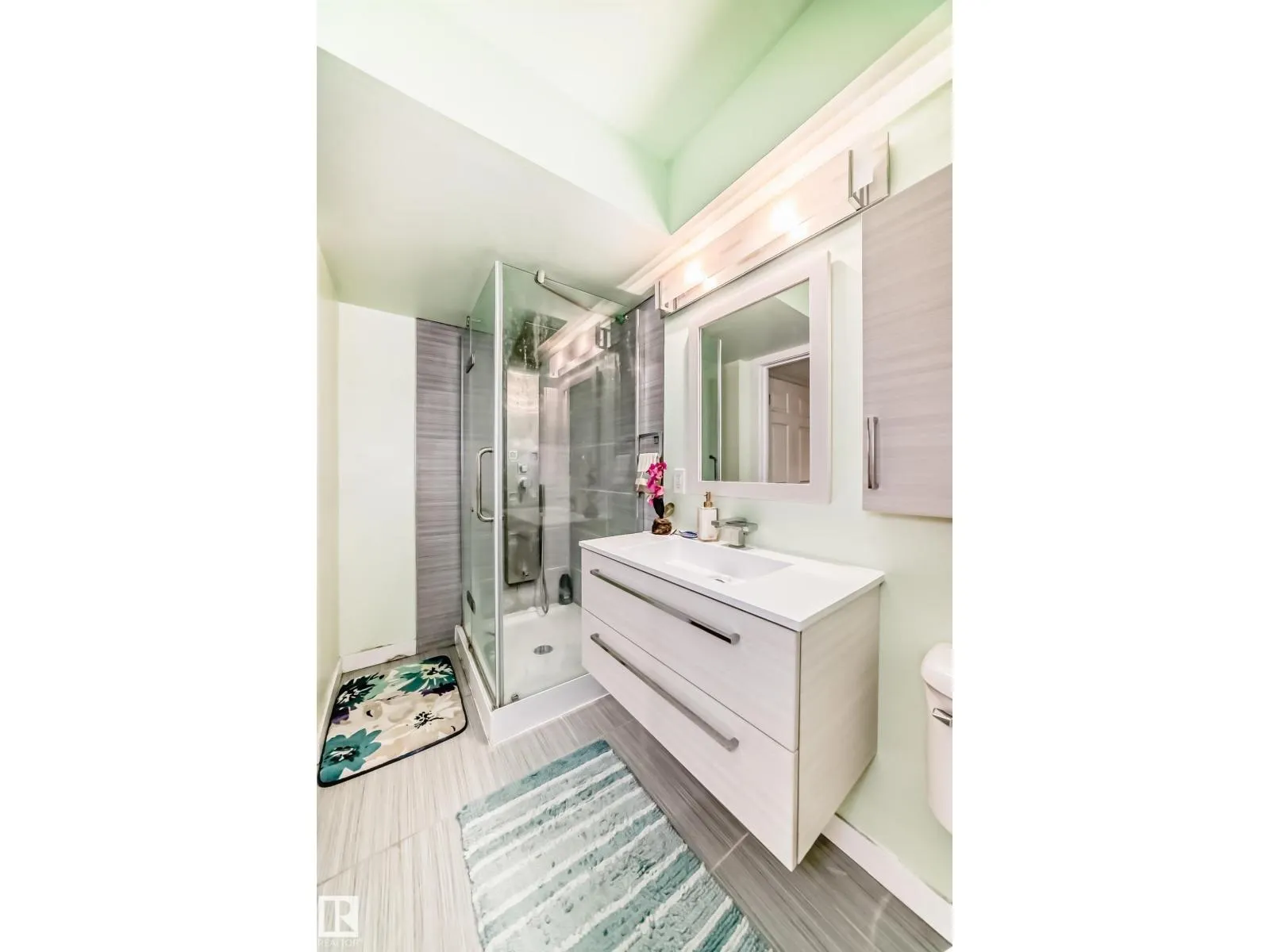 5506 165 AV NW