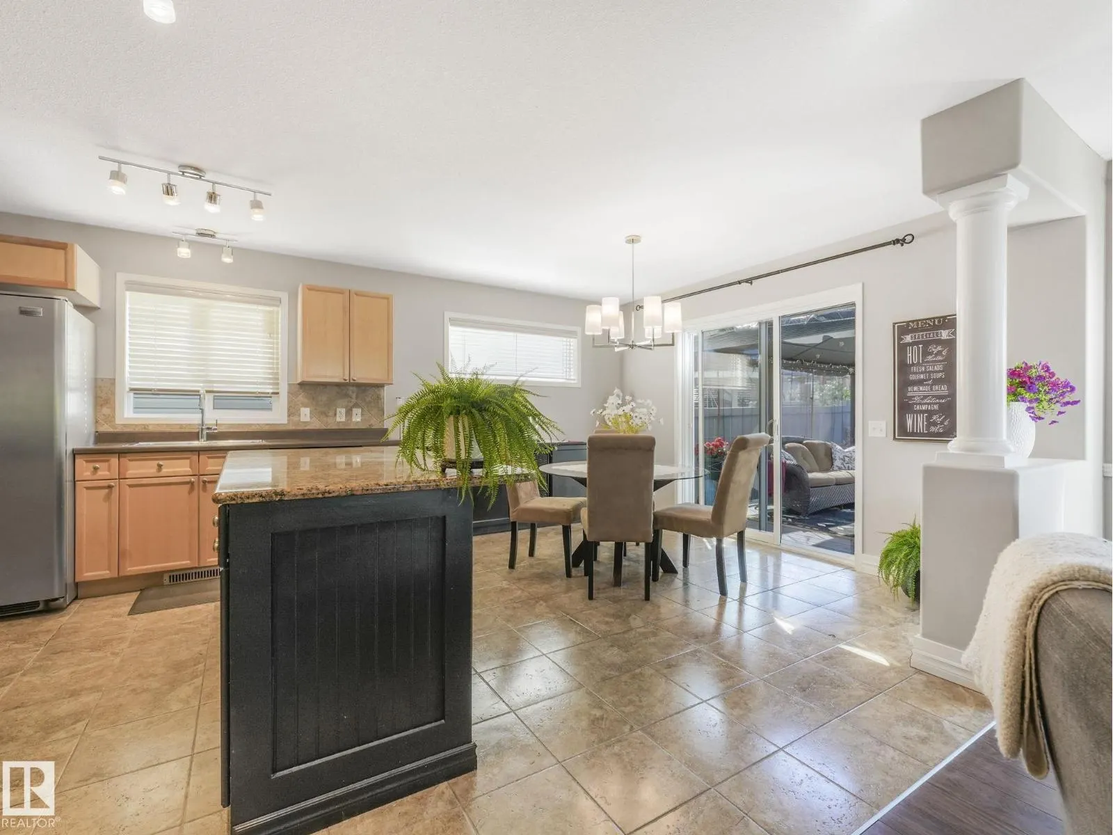 6123 5 AV SW