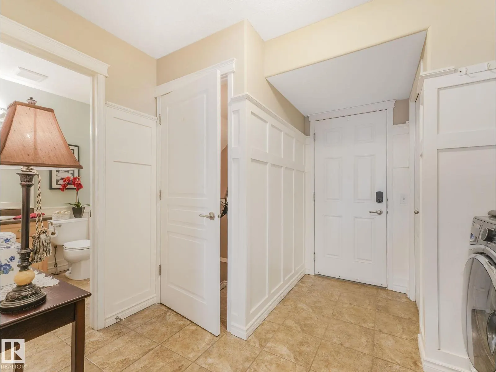 6123 5 AV SW