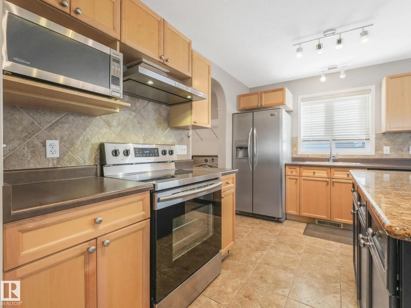6123 5 AV SW