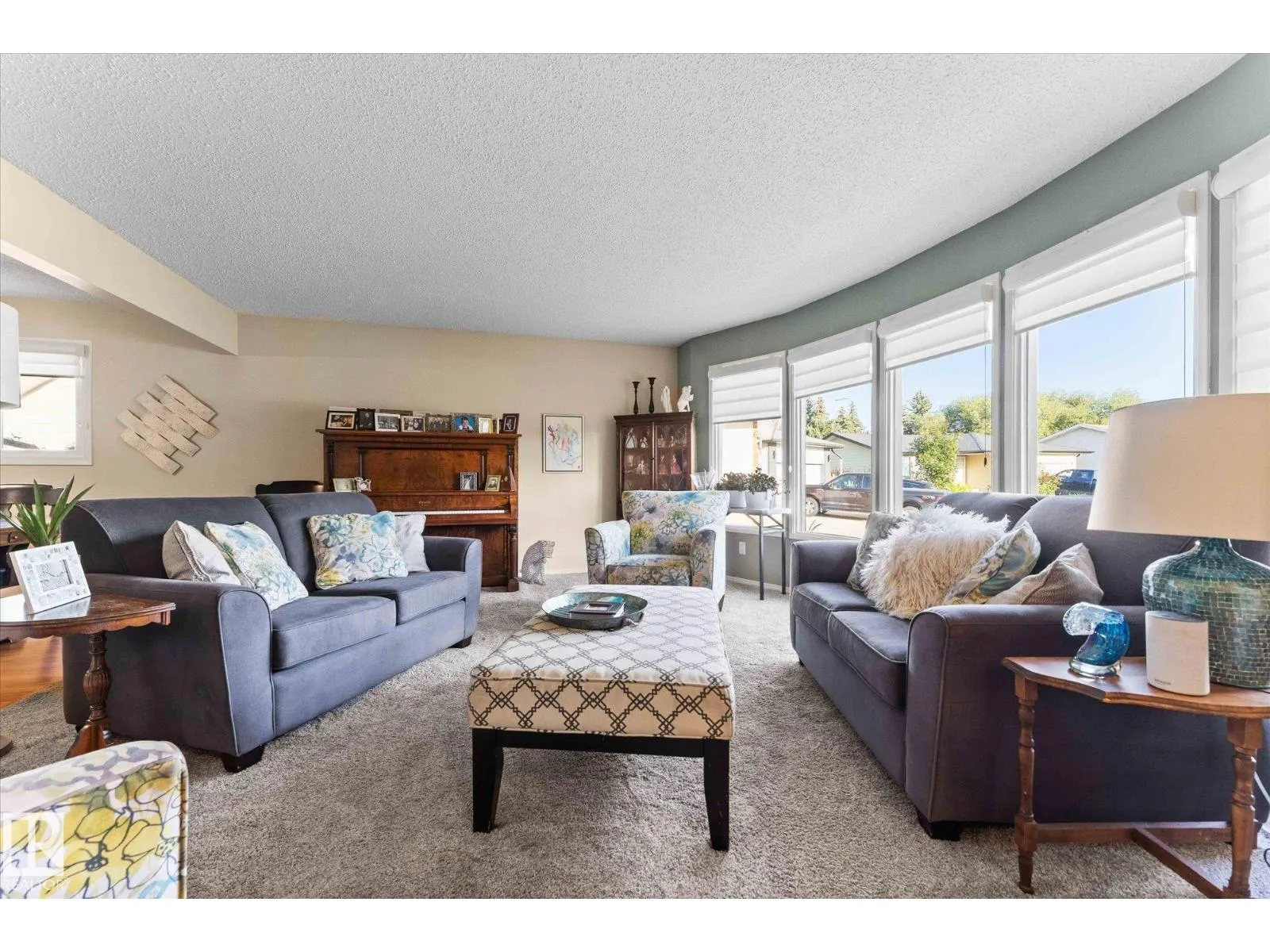 1 MILLER AV