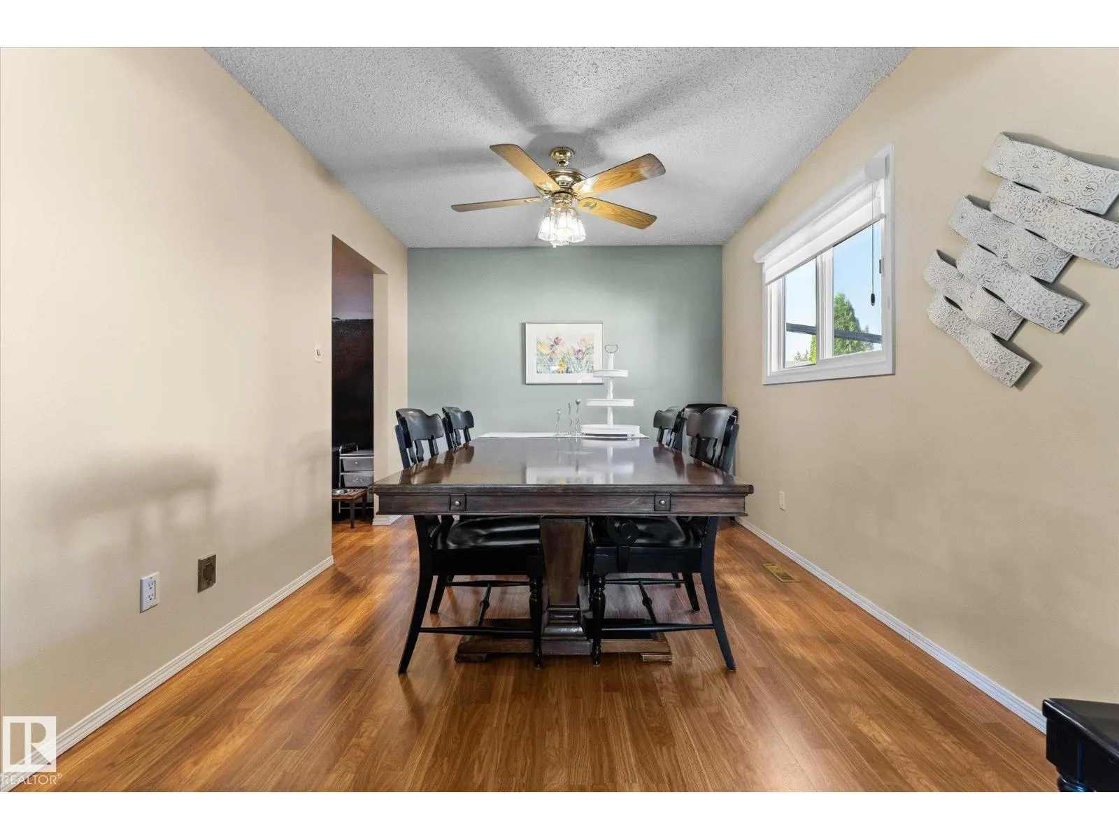 1 MILLER AV