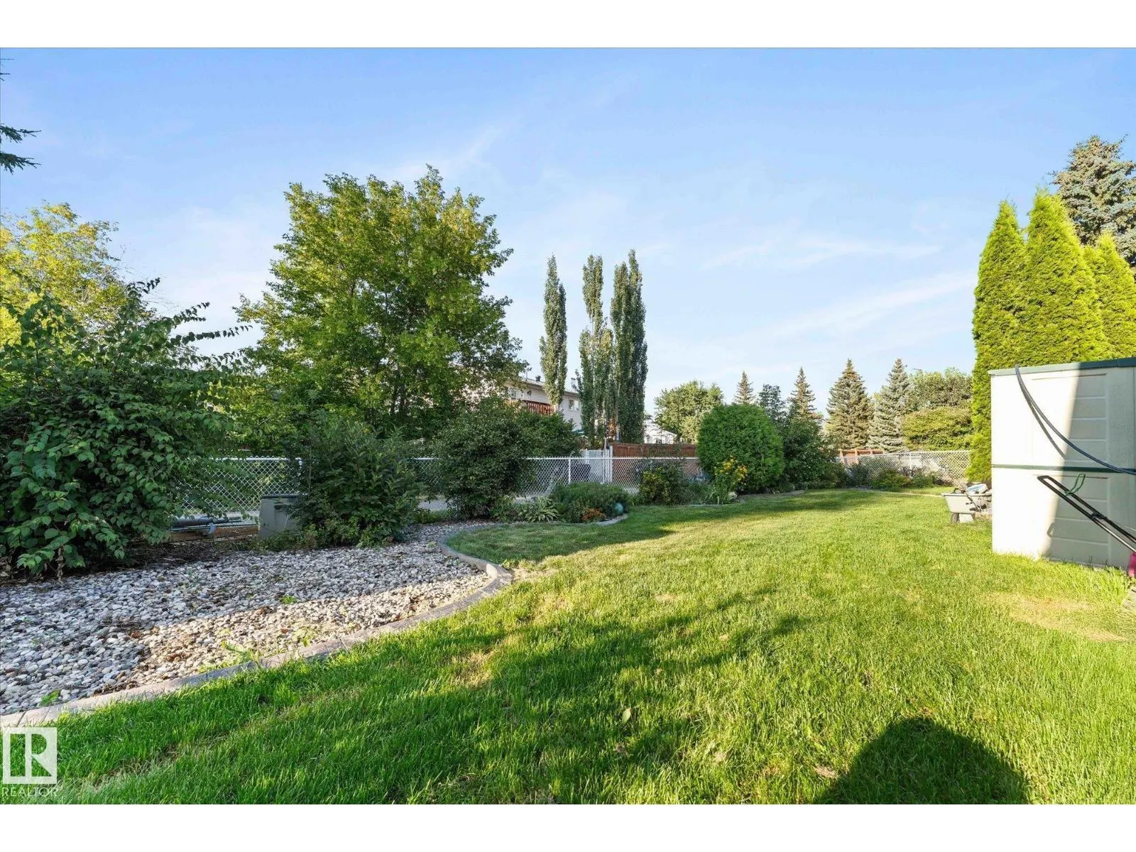 1 MILLER AV