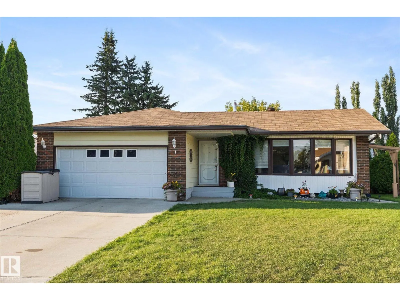 1 MILLER AV