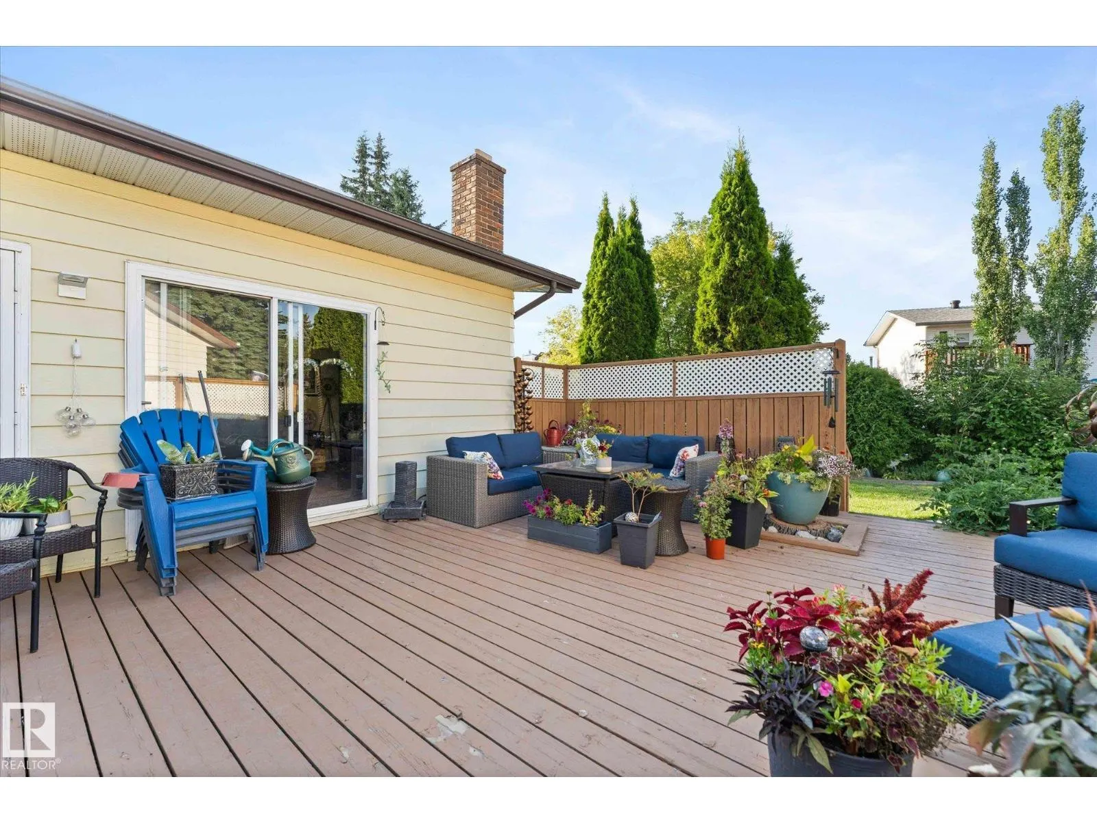 1 MILLER AV