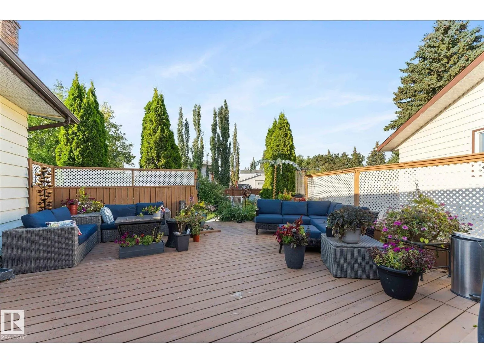 1 MILLER AV