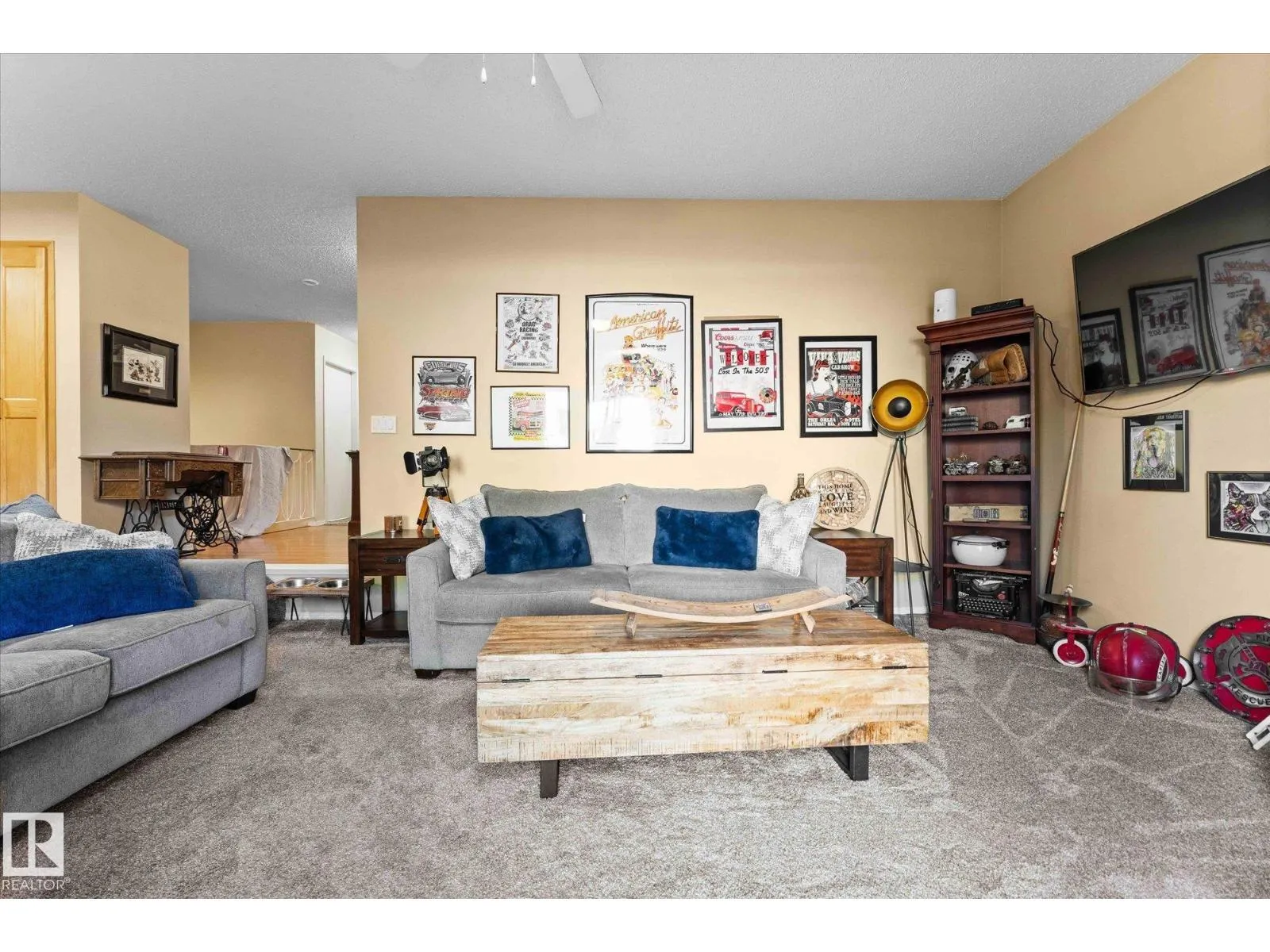 1 MILLER AV