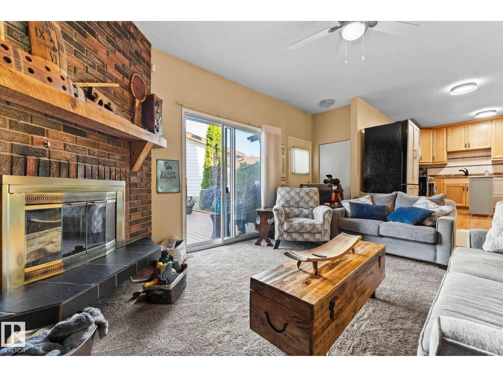 1 MILLER AV