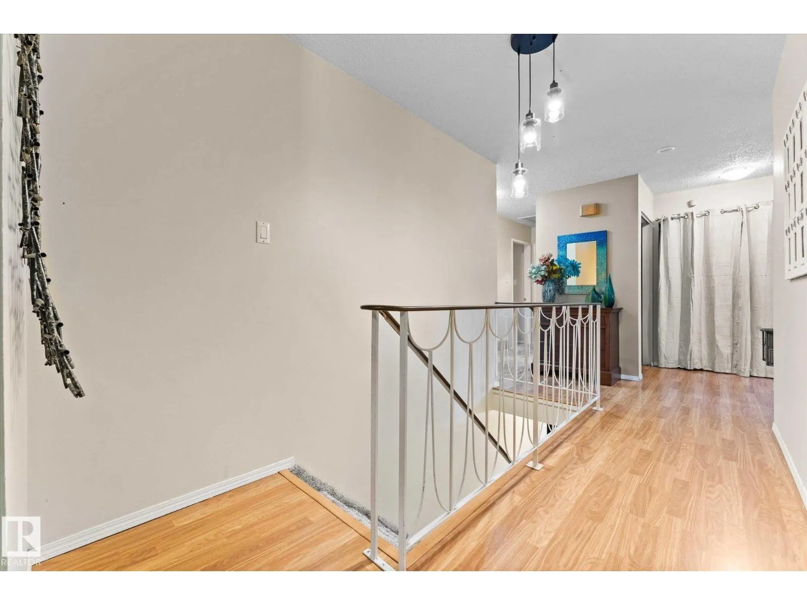 1 MILLER AV
