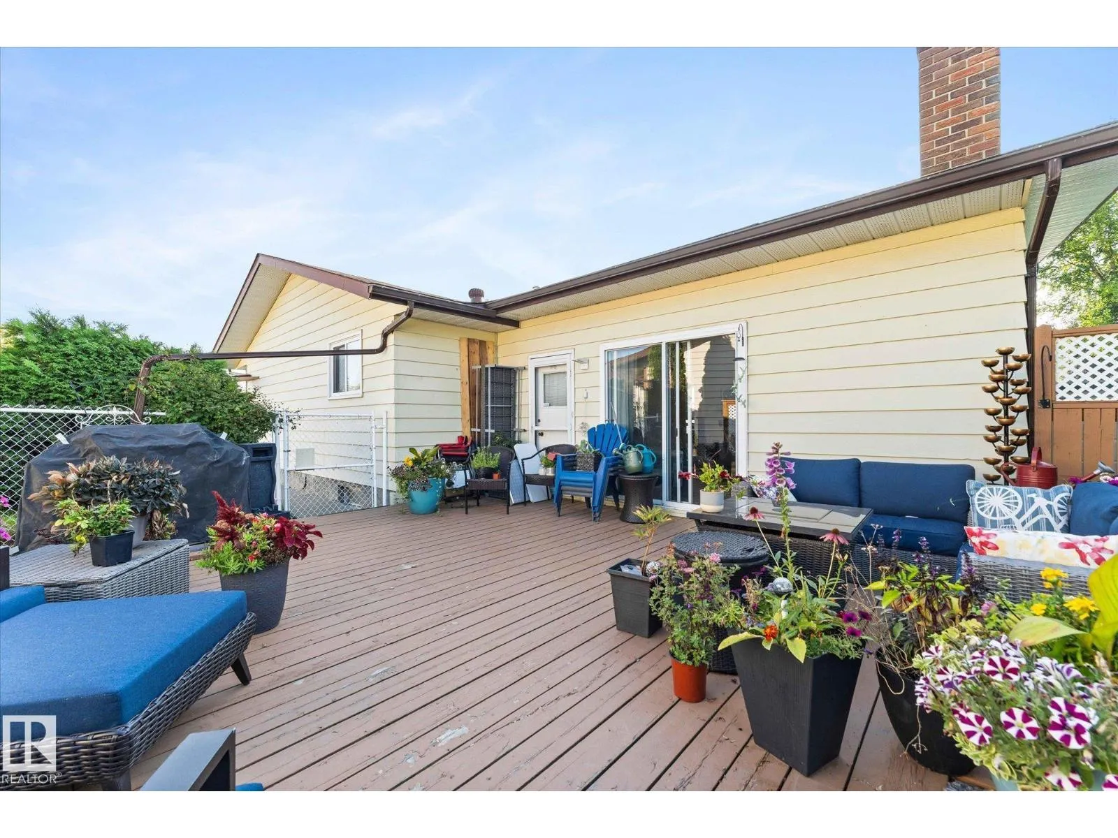 1 MILLER AV