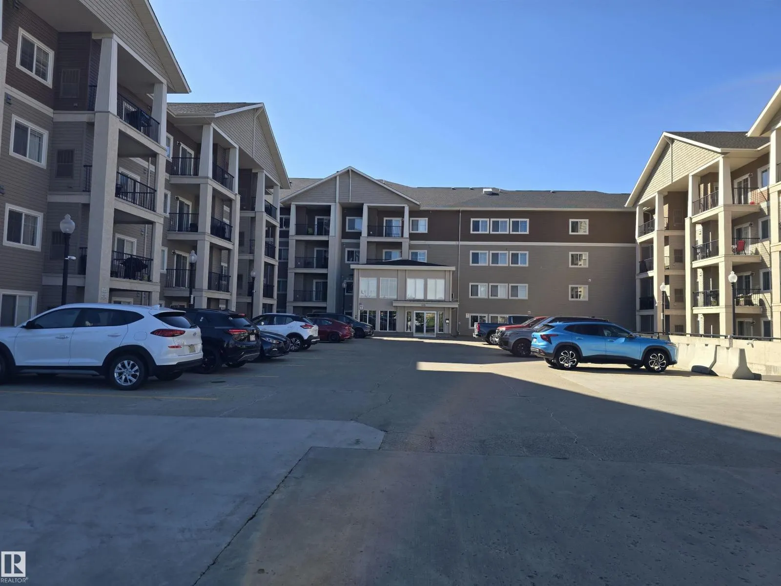 #425 105 WEST HAVEN DR
