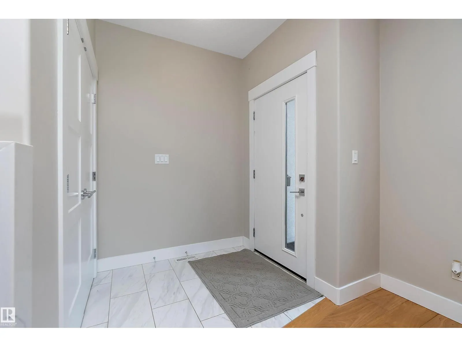 8422 117 ST NW