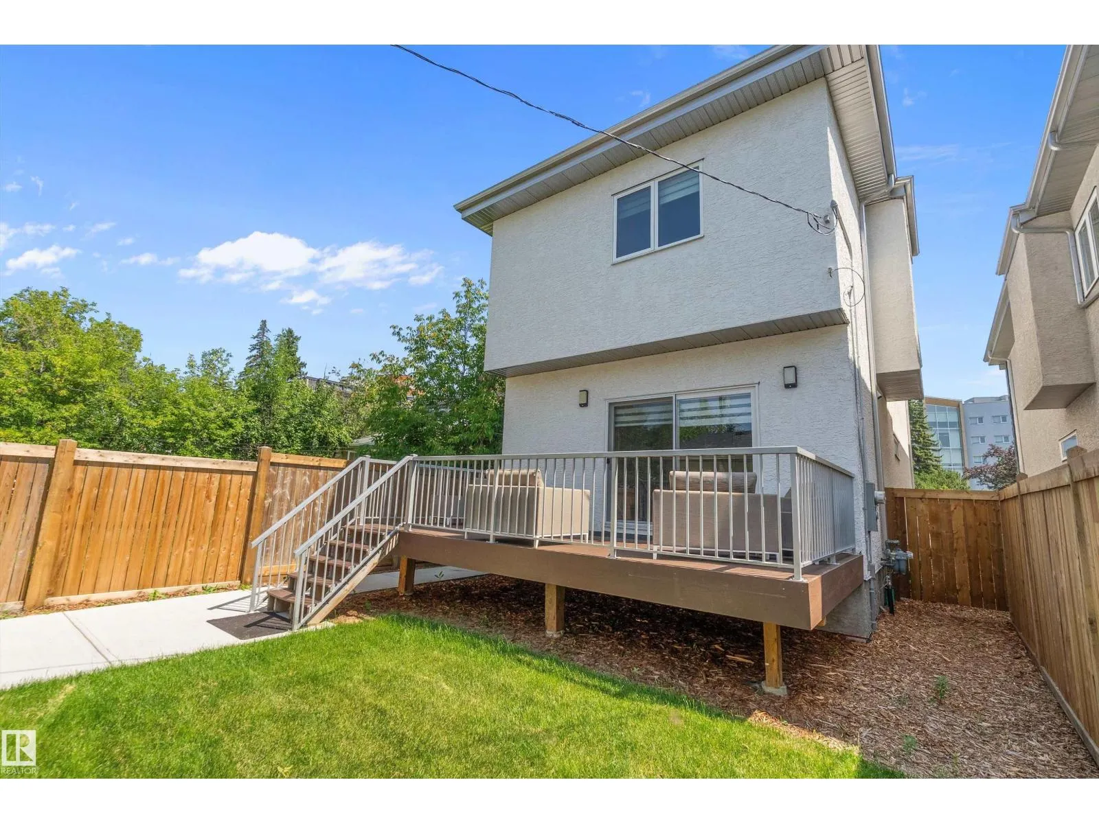 8422 117 ST NW