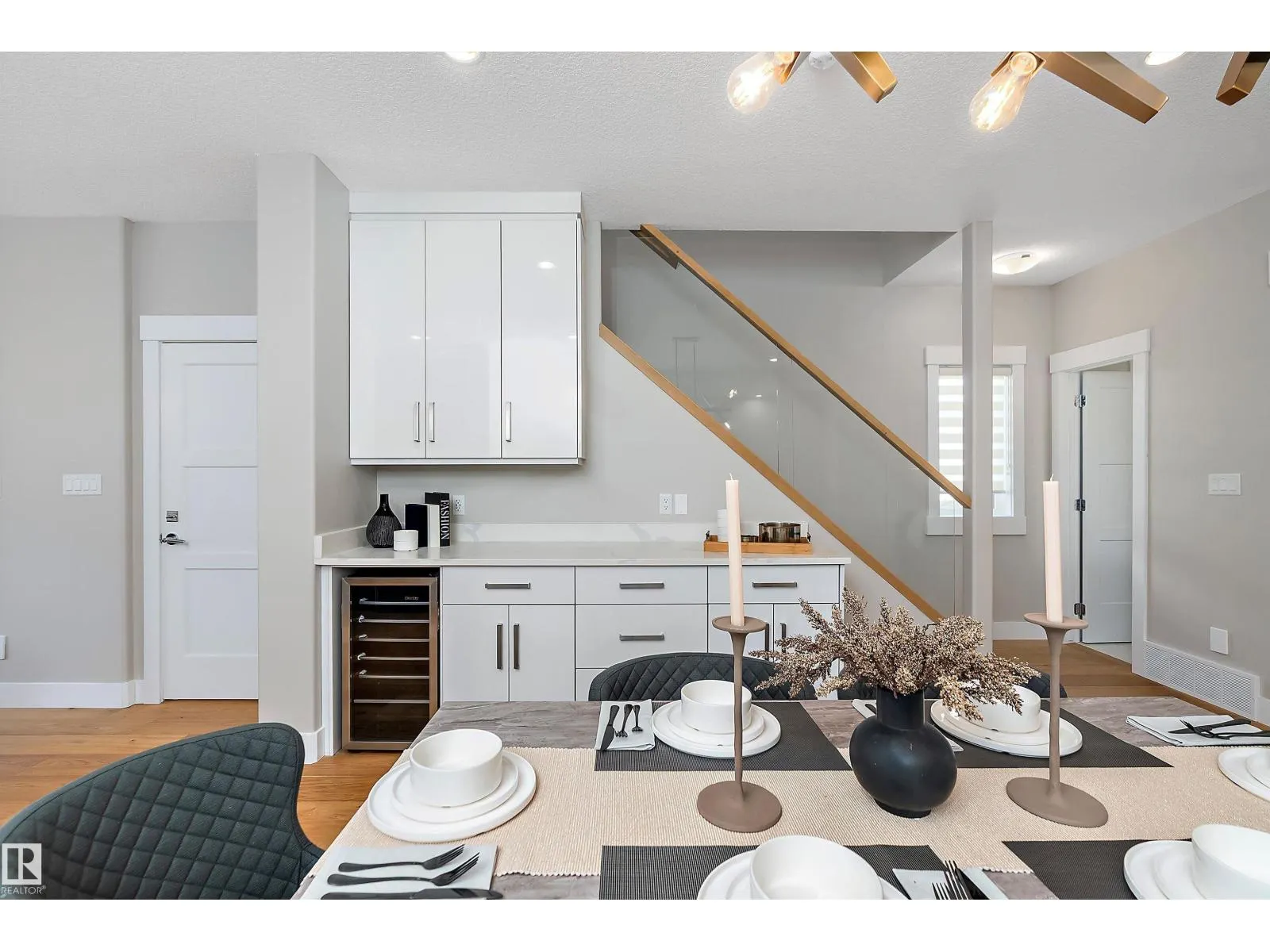 8422 117 ST NW