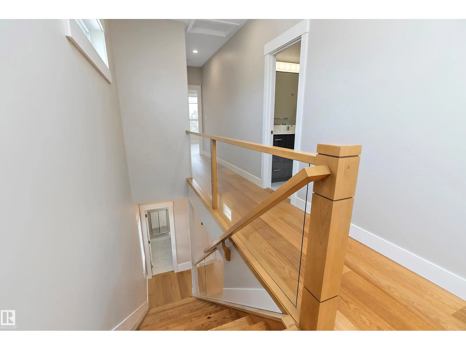 8422 117 ST NW