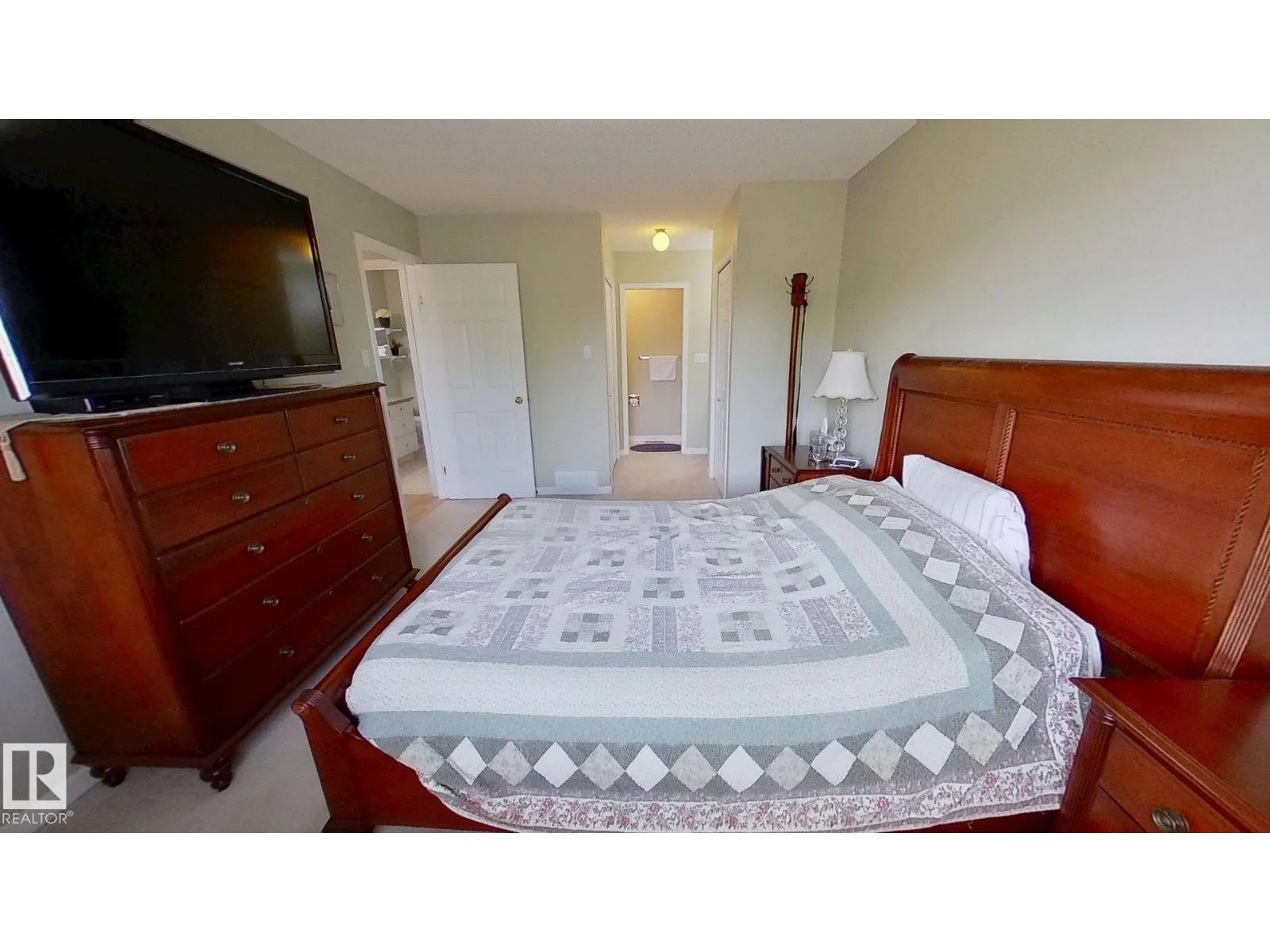 #12 13217 155 AV NW