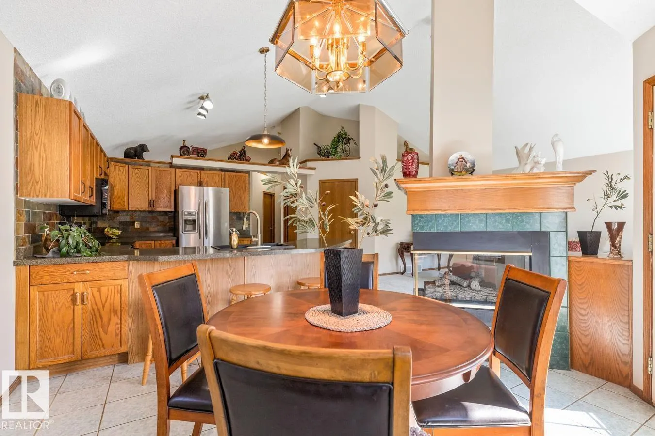 11735 10 AV NW NW