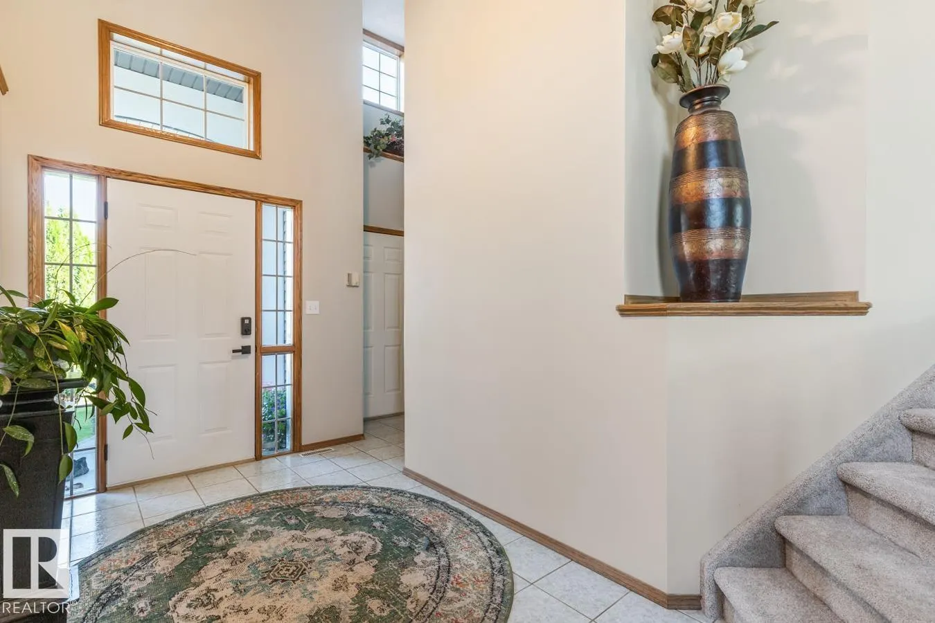 11735 10 AV NW NW