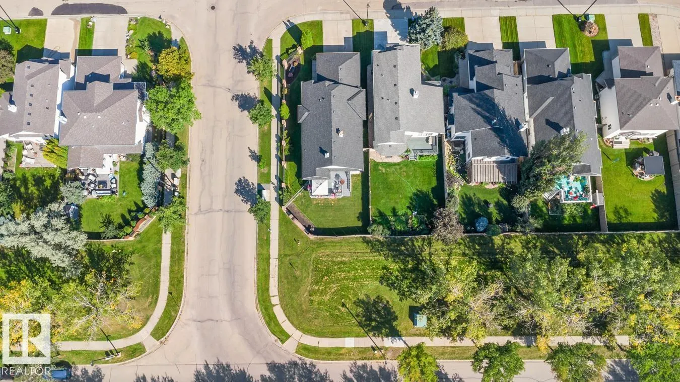 11735 10 AV NW NW