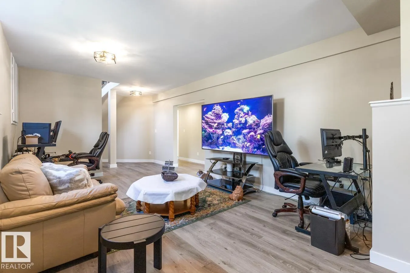 11735 10 AV NW NW