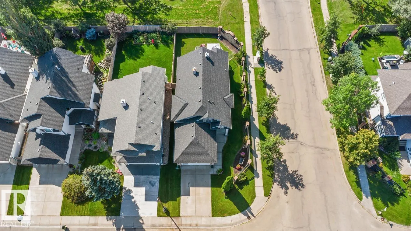 11735 10 AV NW NW