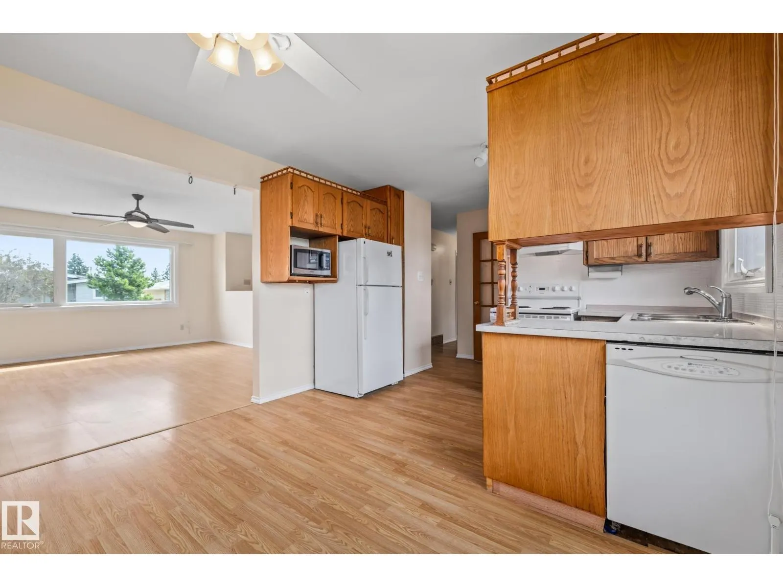 10832 31 ST NW