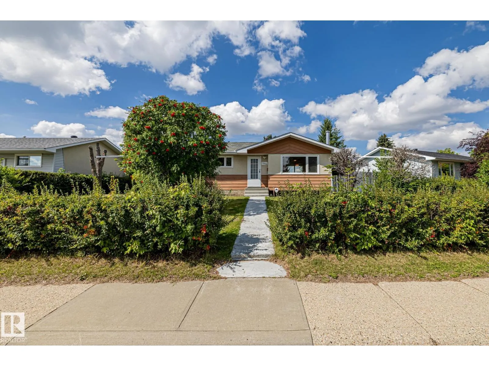 10832 31 ST NW