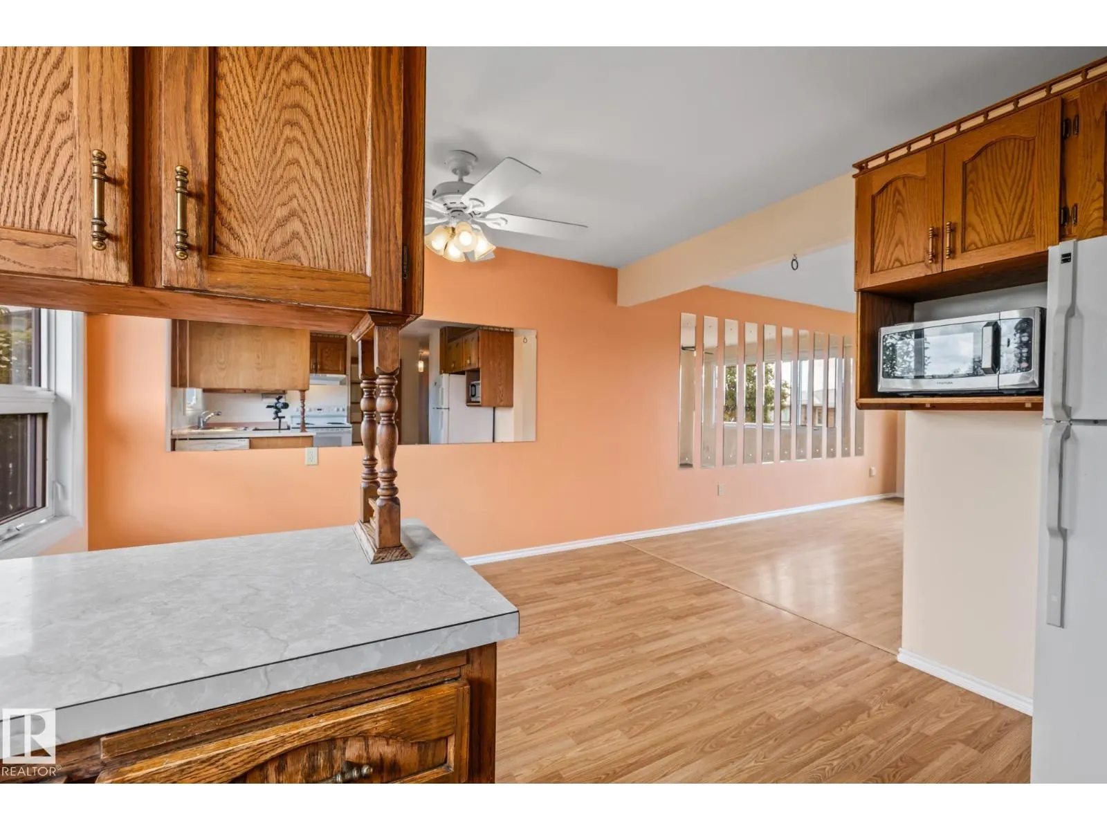 10832 31 ST NW