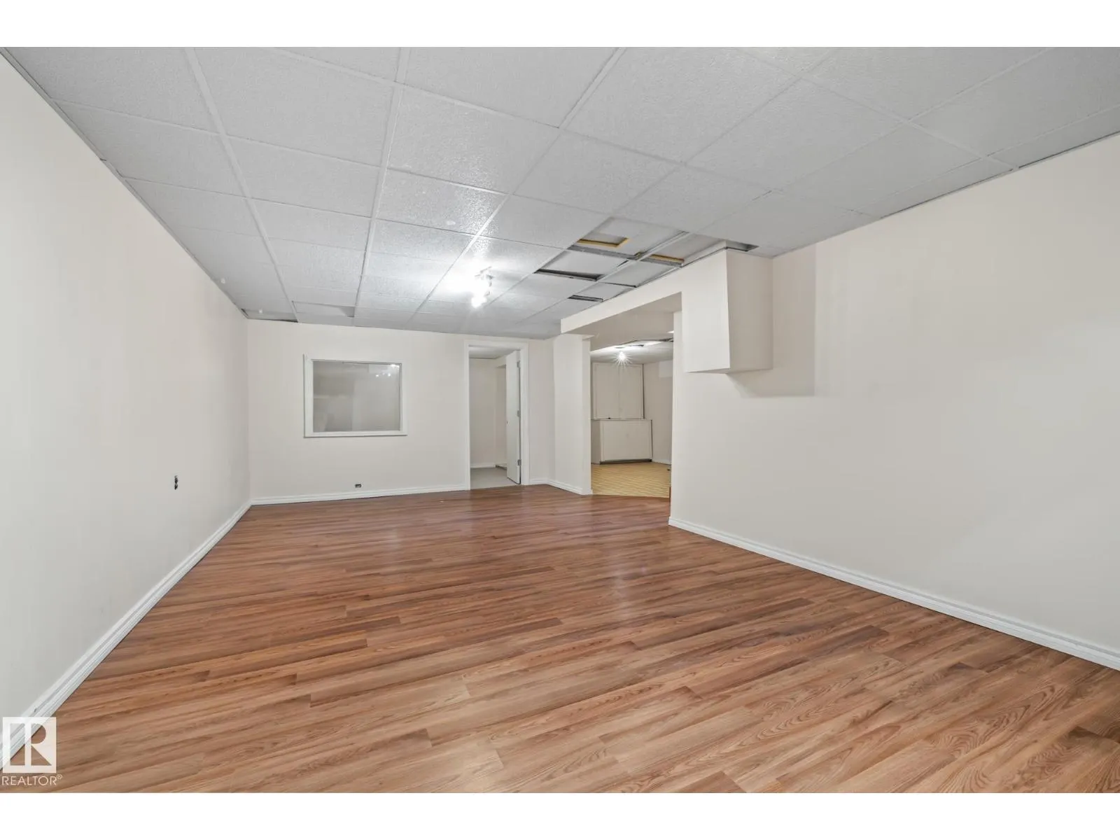 10832 31 ST NW