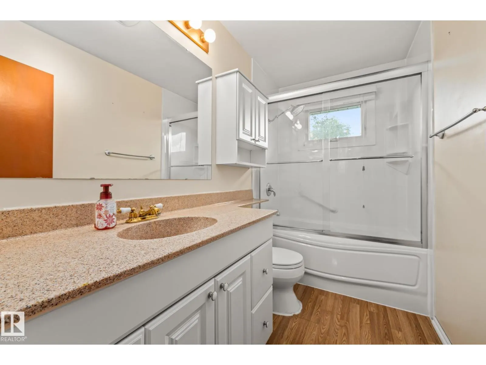 10832 31 ST NW