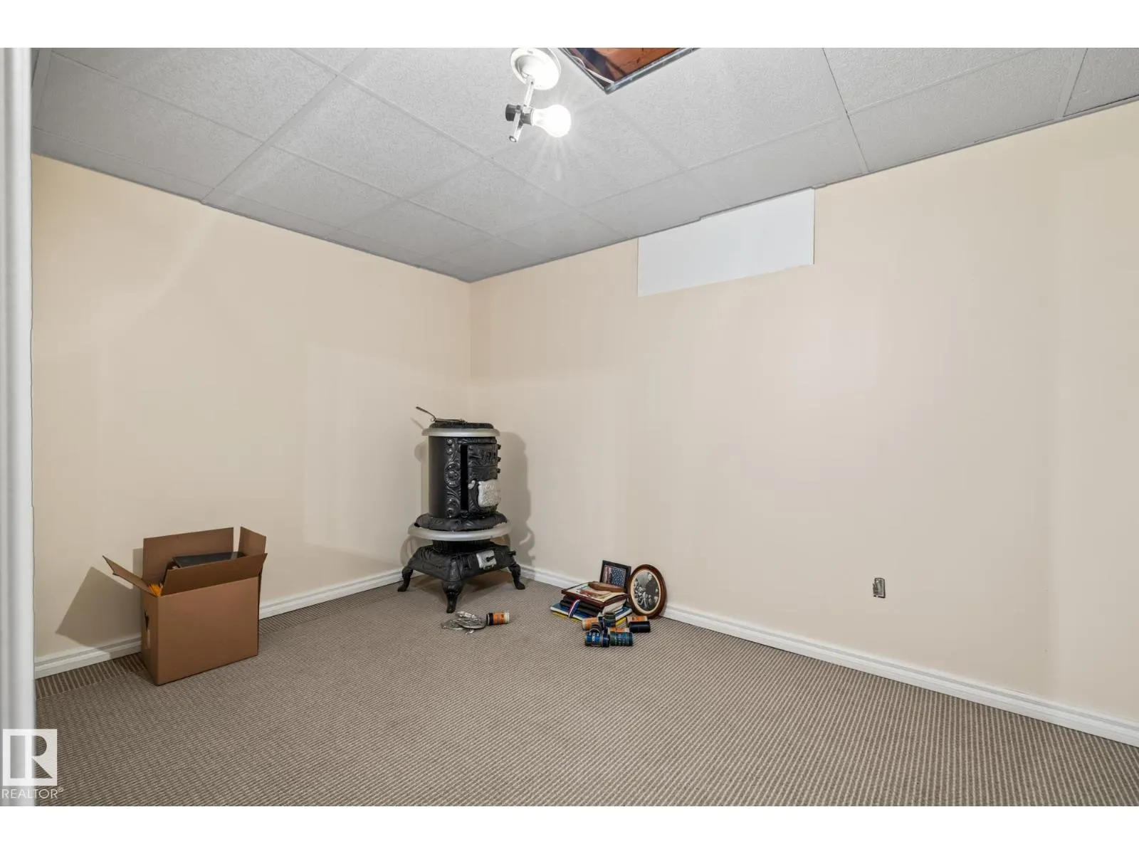10832 31 ST NW