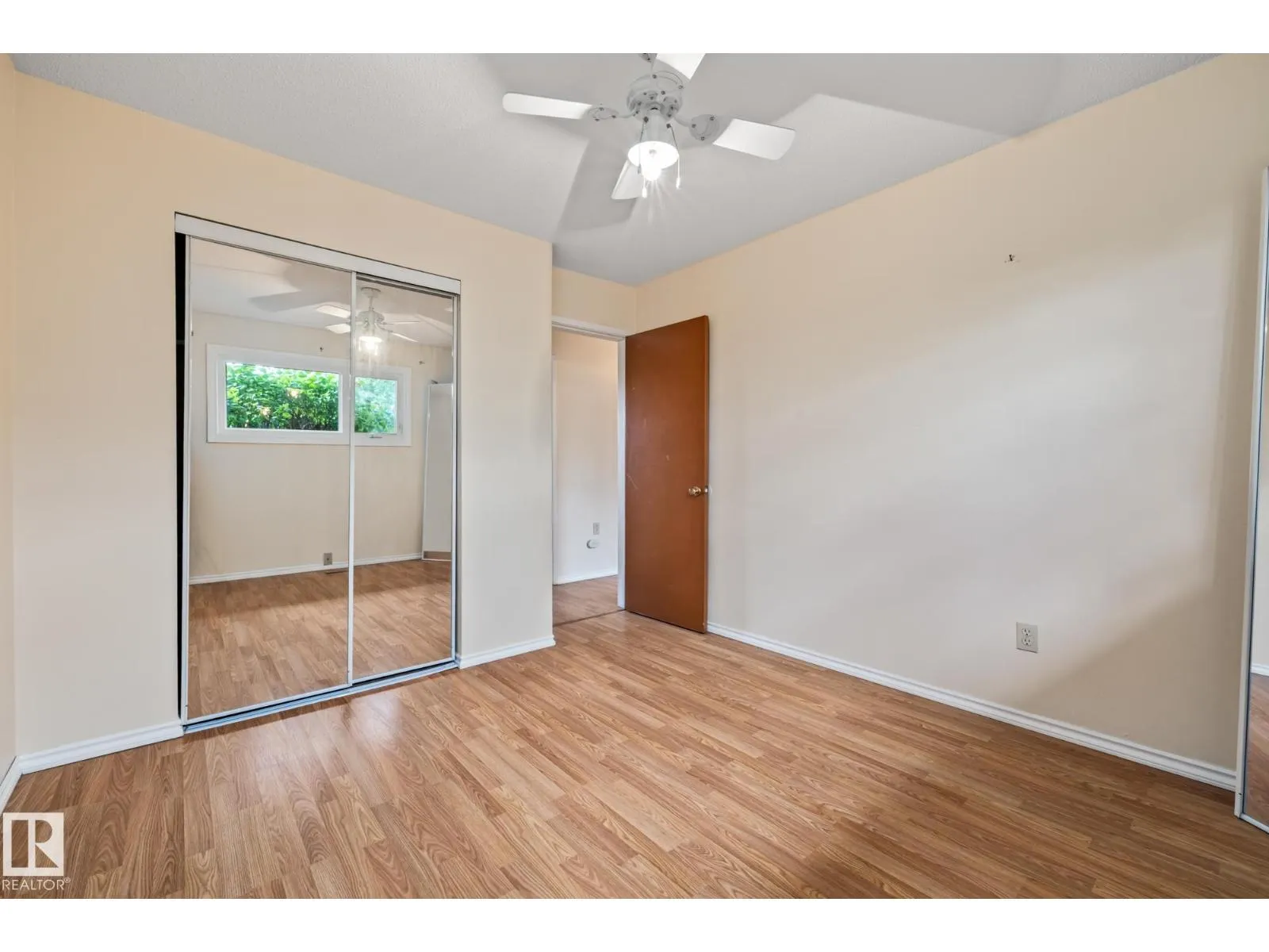 10832 31 ST NW