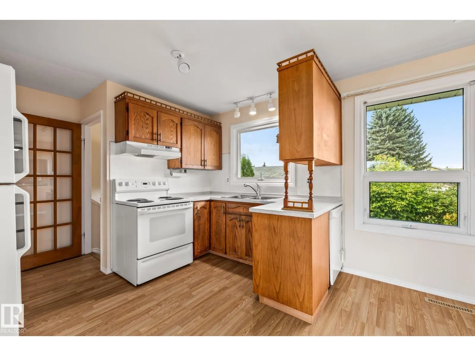 10832 31 ST NW