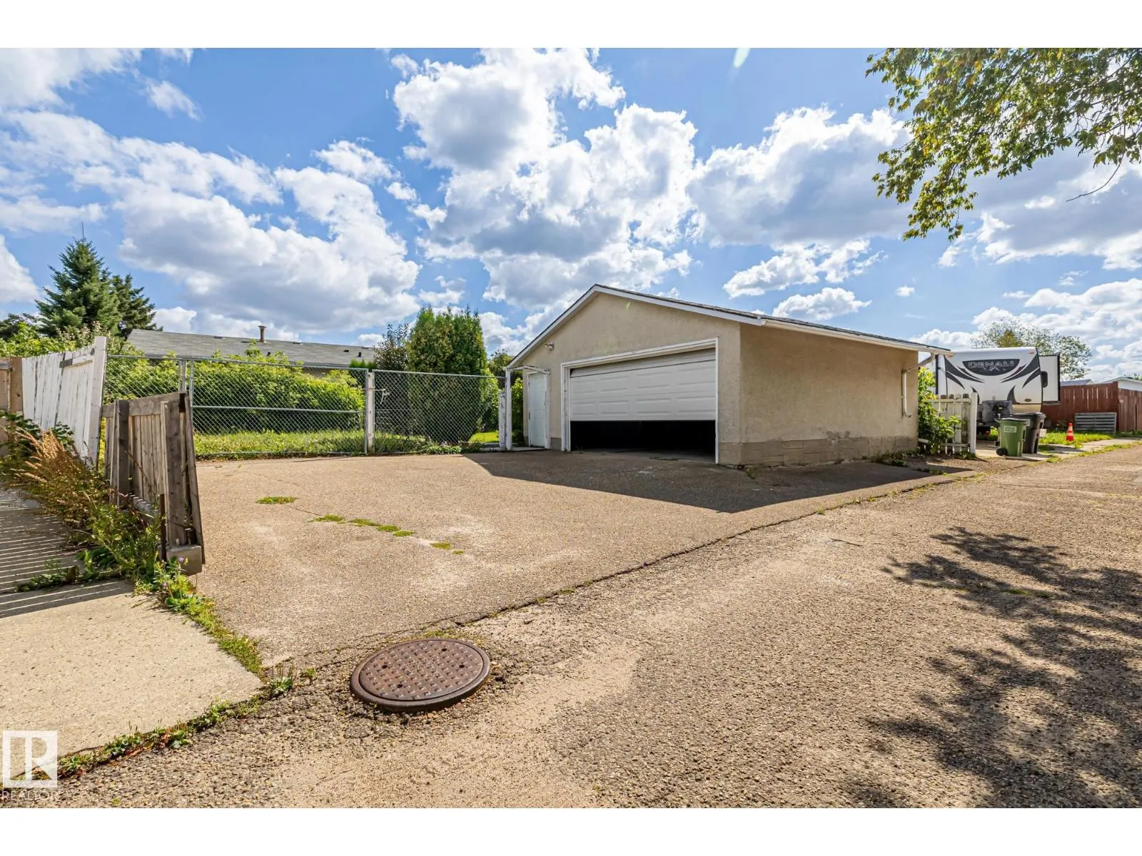 10832 31 ST NW