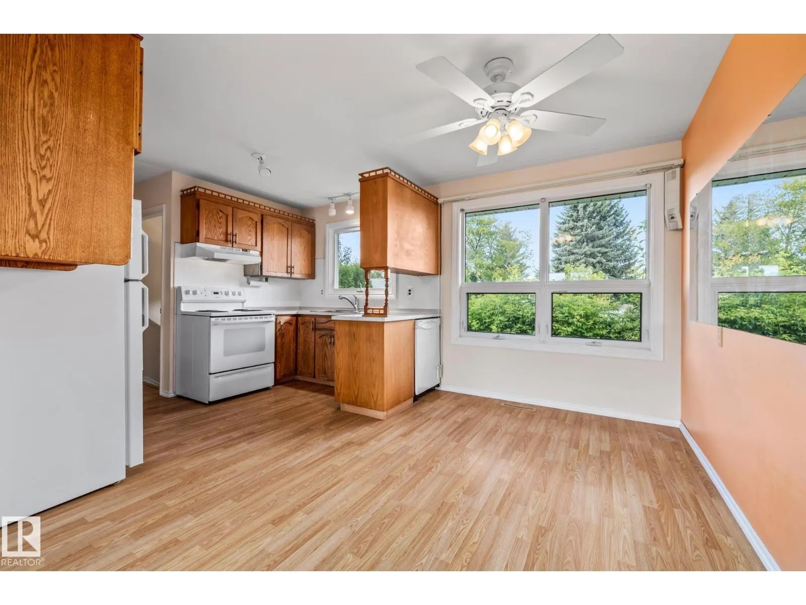 10832 31 ST NW