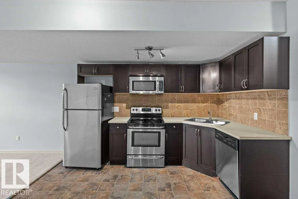 590 TAMARACK RD NW